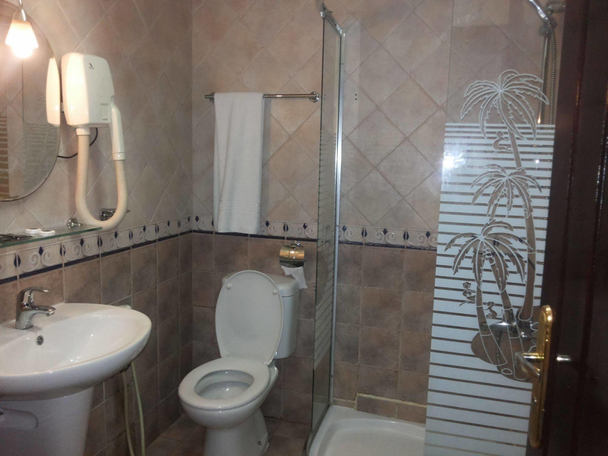 Gulf Hotel Apartment الخليج للشقق الفندقية Muscat Exteriör bild