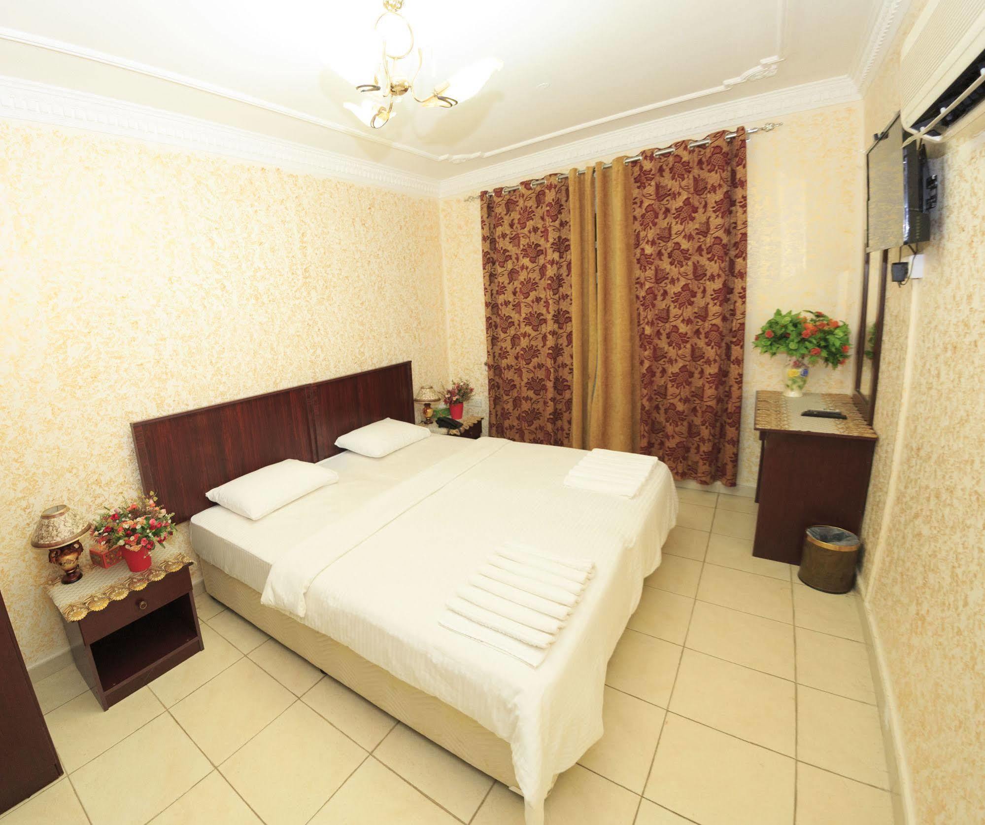 Gulf Hotel Apartment الخليج للشقق الفندقية Muscat Exteriör bild